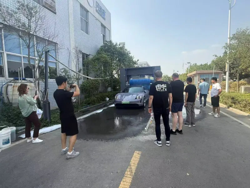 Russian Customer Visits Shinewash Factory and Local Automatic Car Wash Station