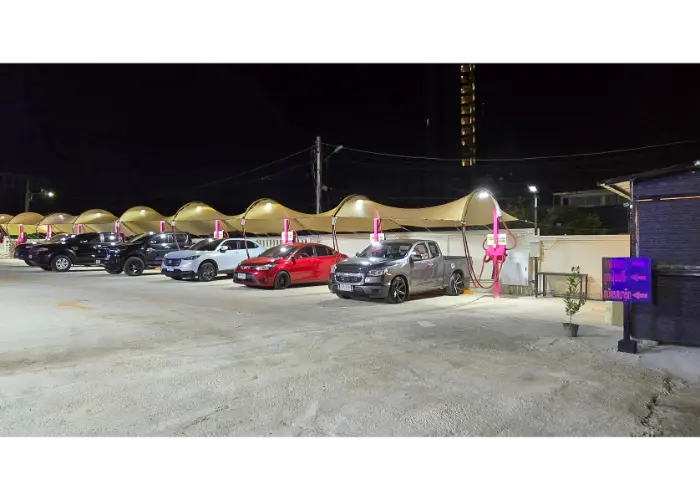 Thailand’s Customized Tunnel Car Wash System 4 Cars Washed Simultaneously with Full-Site Design