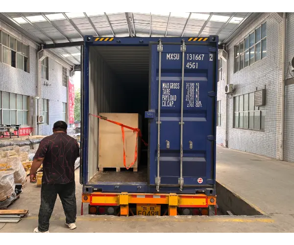 Shinewash Ships Advanced Touchless Car Wash Machine with High Pressure Water Up and Down to South Korean Client